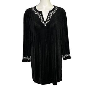 Vikki Vi Liquid Knit Slinky Pullover Tunic Top Size 1X Black Embroidered Beaded